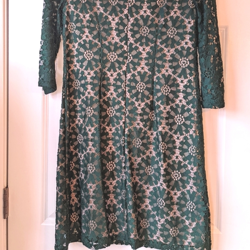 Jessica Howard Green Geometric Floral Pattern Lace Over Cream Lined Midi Dress - Picture 5 of 8